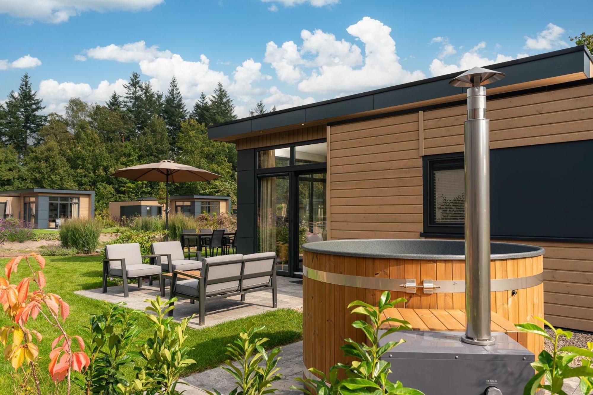 Veluwepark De Bosgraaf | Comfort Met Hottub Lieren Esterno foto
