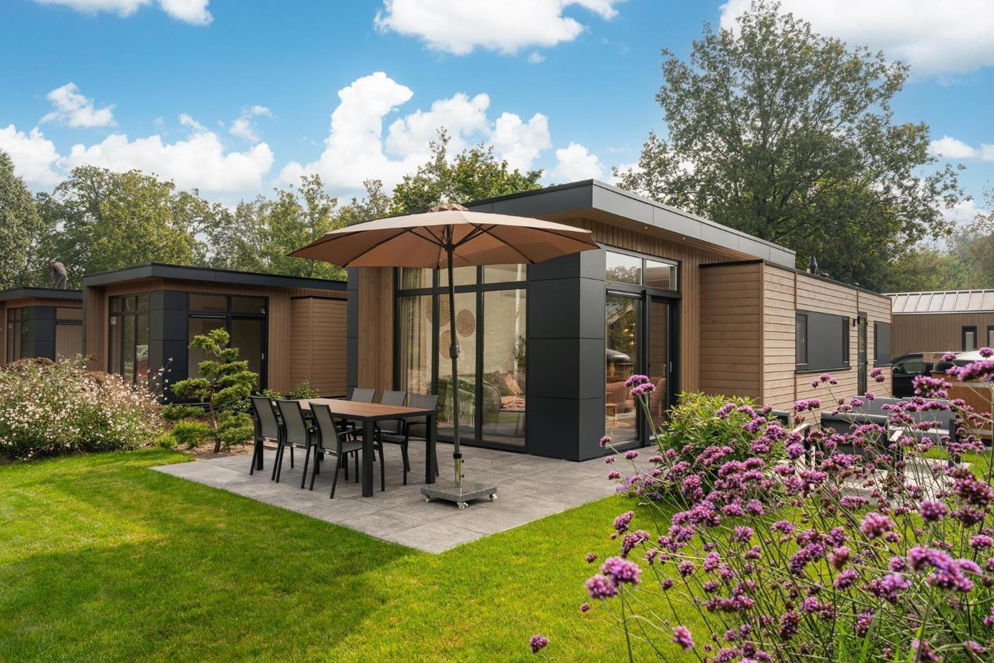 Veluwepark De Bosgraaf | Comfort Met Hottub Lieren Esterno foto