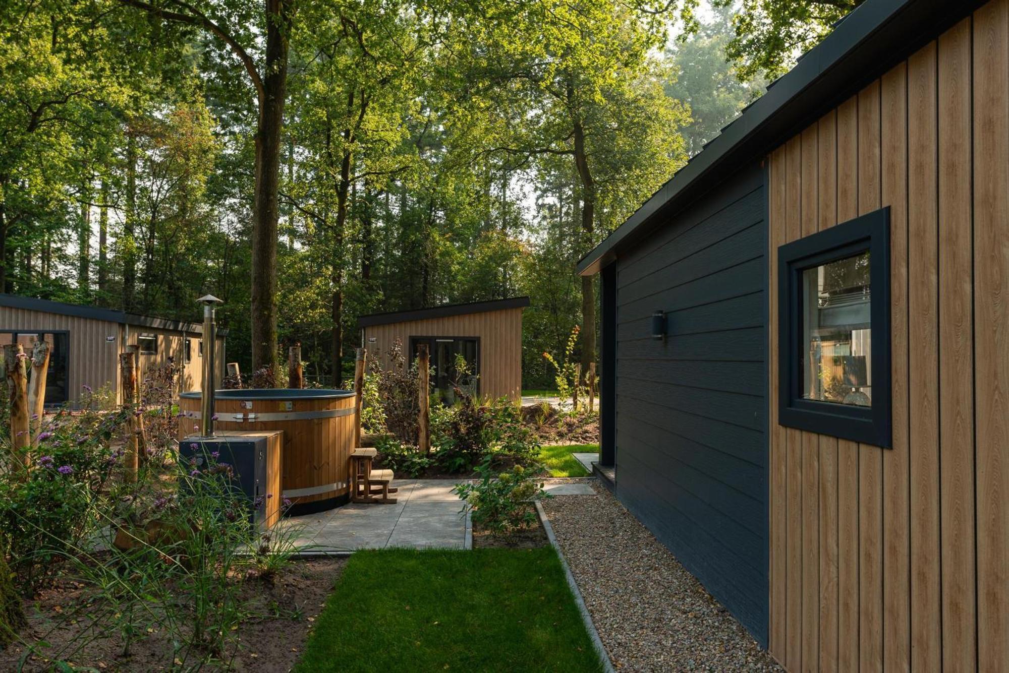 Veluwepark De Bosgraaf | Comfort Met Hottub Lieren Esterno foto