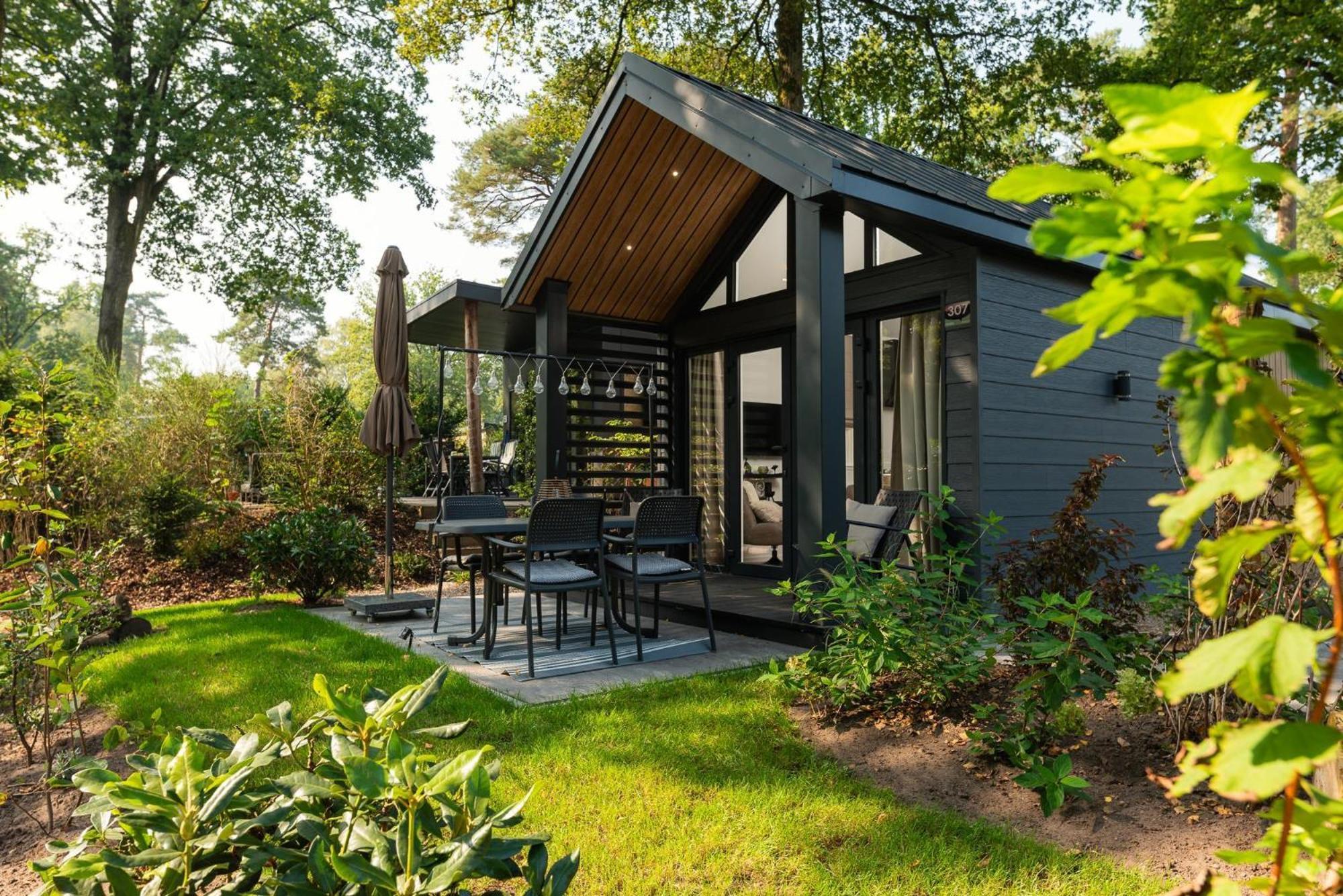 Veluwepark De Bosgraaf | Comfort Met Hottub Lieren Esterno foto
