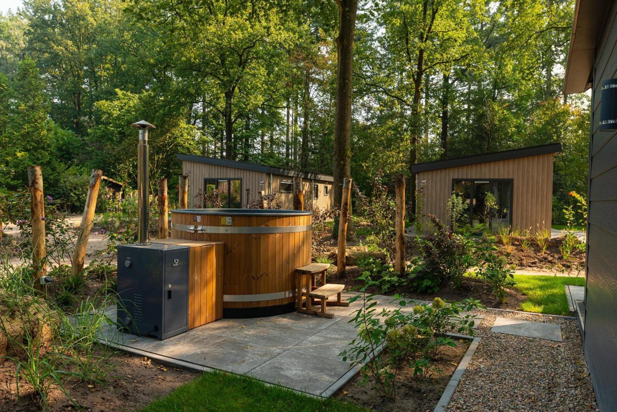 Veluwepark De Bosgraaf | Comfort Met Hottub Lieren Esterno foto