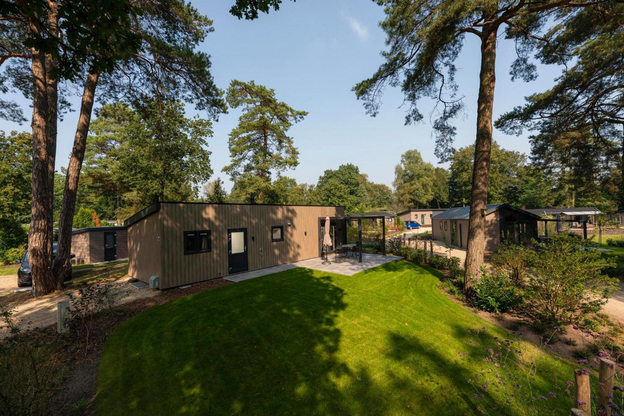 Veluwepark De Bosgraaf | Comfort Met Hottub Lieren Esterno foto