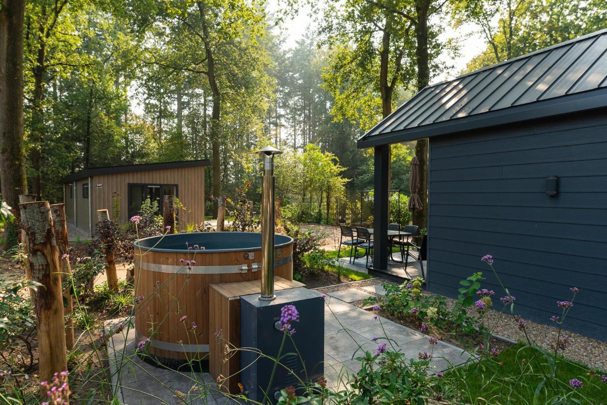 Veluwepark De Bosgraaf | Comfort Met Hottub Lieren Esterno foto
