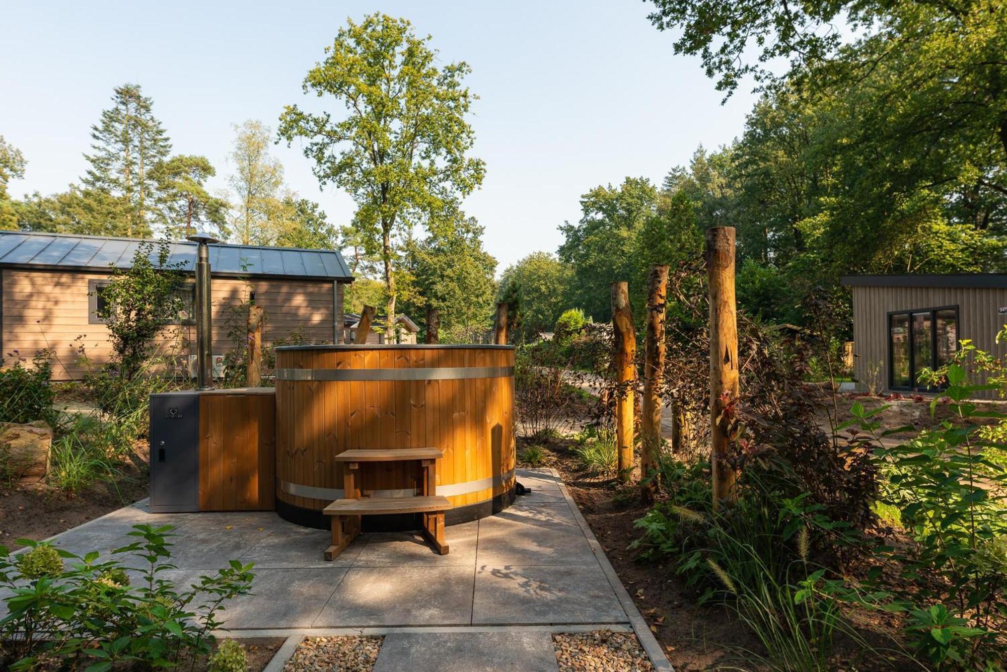 Veluwepark De Bosgraaf | Comfort Met Hottub Lieren Esterno foto