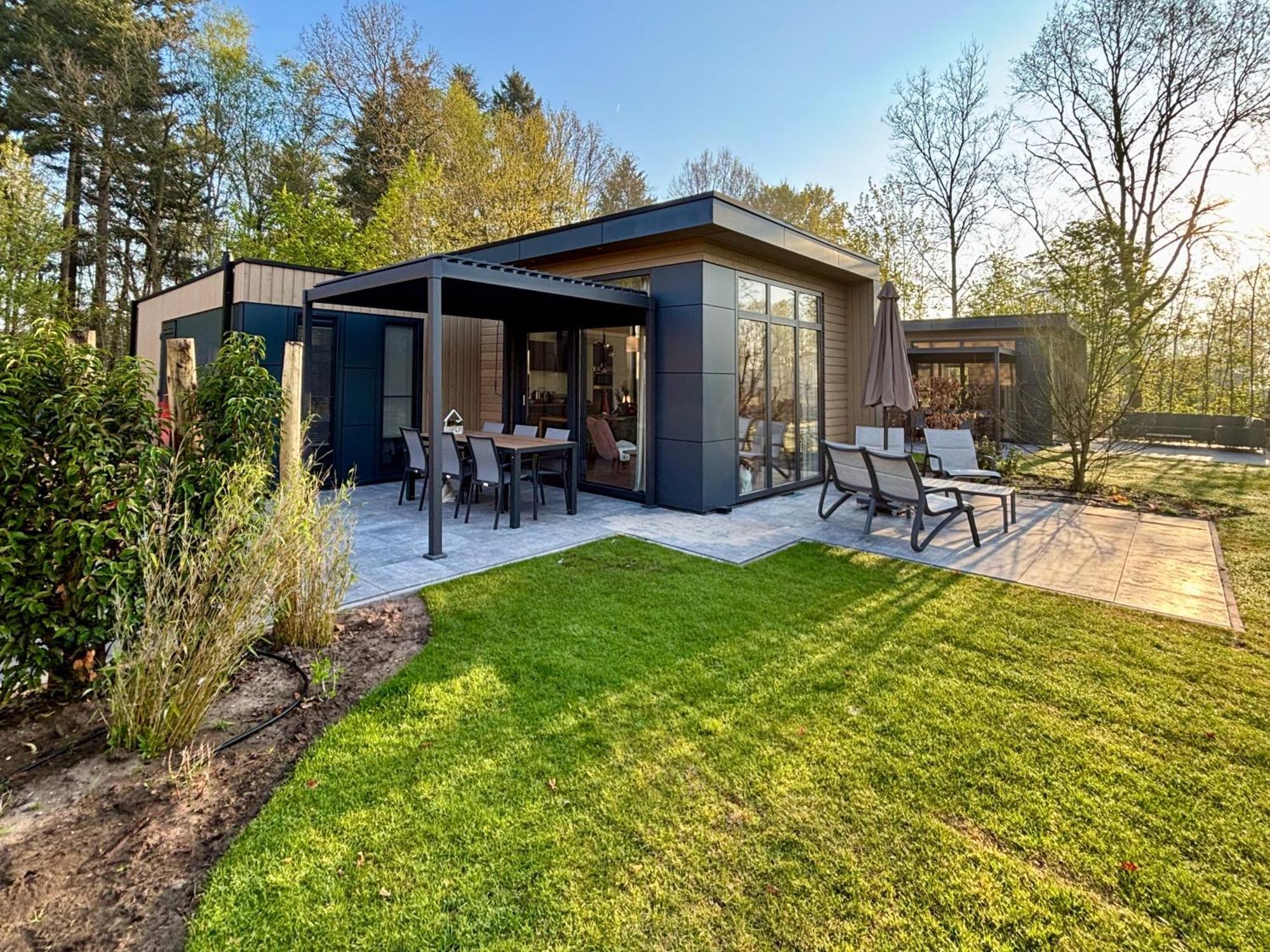 Veluwepark De Bosgraaf | Comfort Met Hottub Lieren Esterno foto